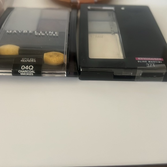 Makeup Lot - 5 Pieces All NWT - Picture 3 of 5